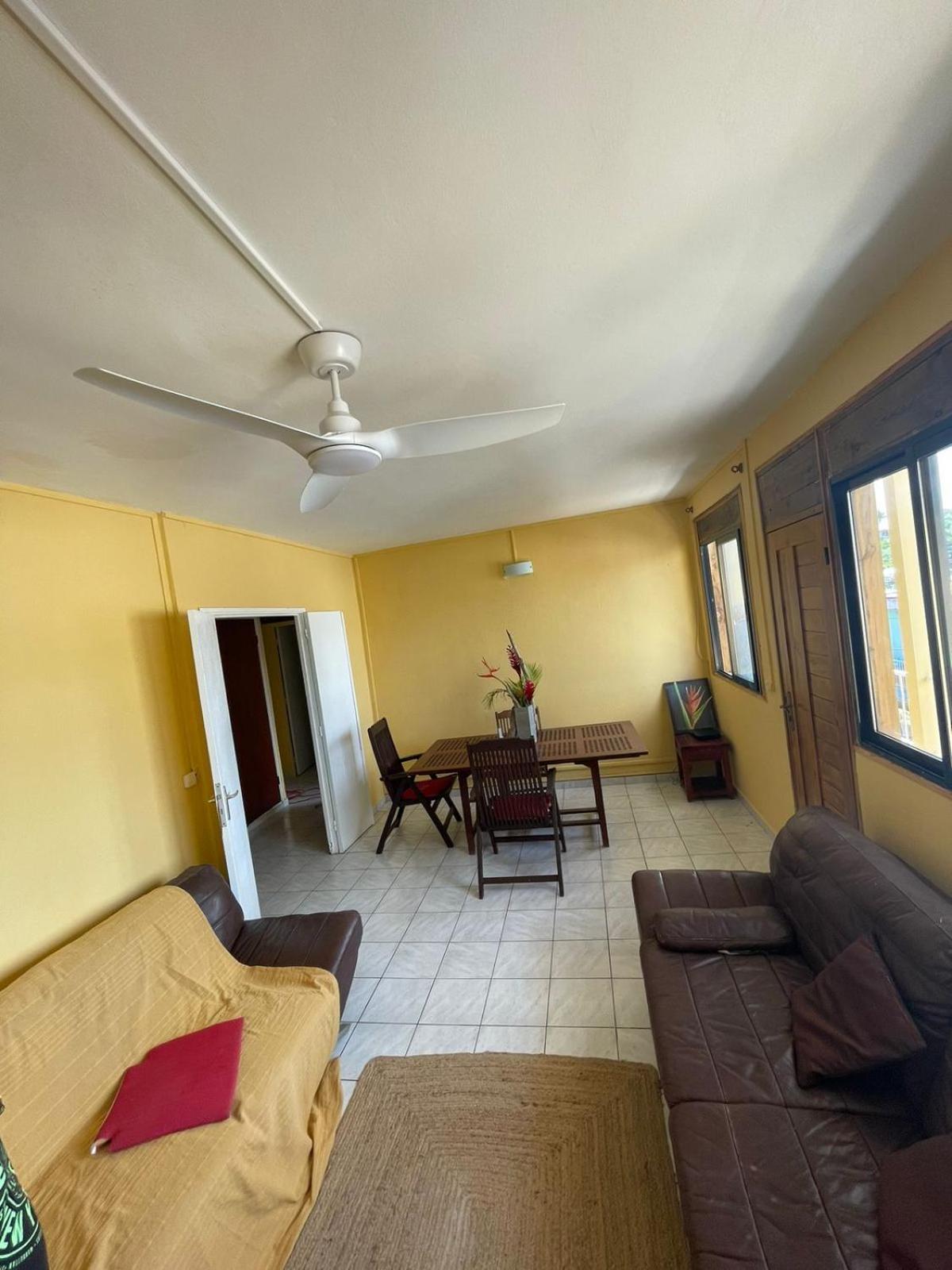 Appartement Tout Confort Sainte-Anne  Eksteriør bilde