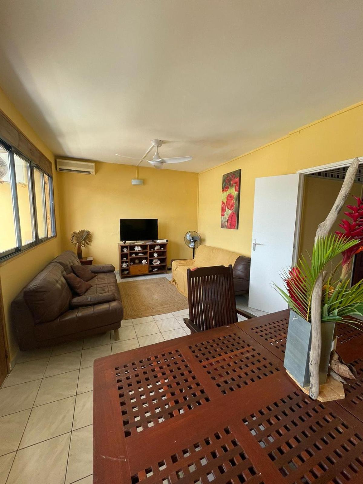 Appartement Tout Confort Sainte-Anne  Eksteriør bilde