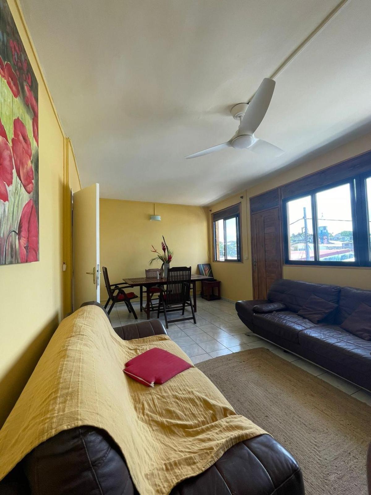 Appartement Tout Confort Sainte-Anne  Eksteriør bilde