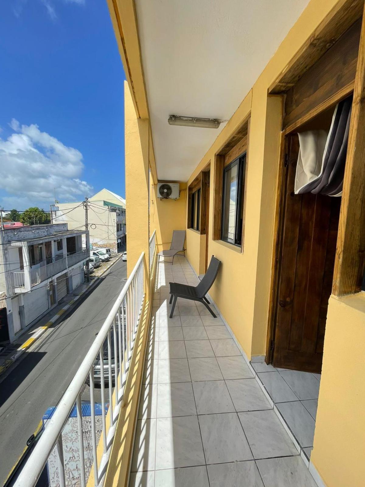 Appartement Tout Confort Sainte-Anne  Eksteriør bilde
